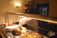 The Globe Inn - breakfast