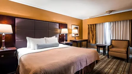 Best Western Carmels Town House Lodge