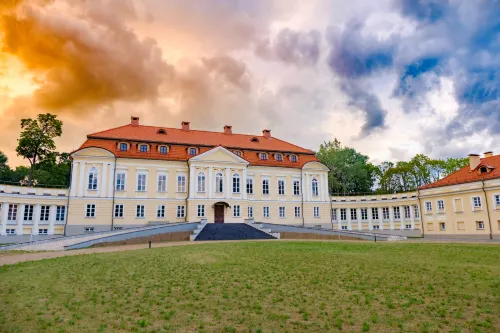 Park-hotel Svyatski Palac Sviack住宿飯店