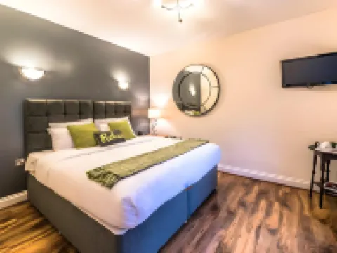 Baylis Park Hotel