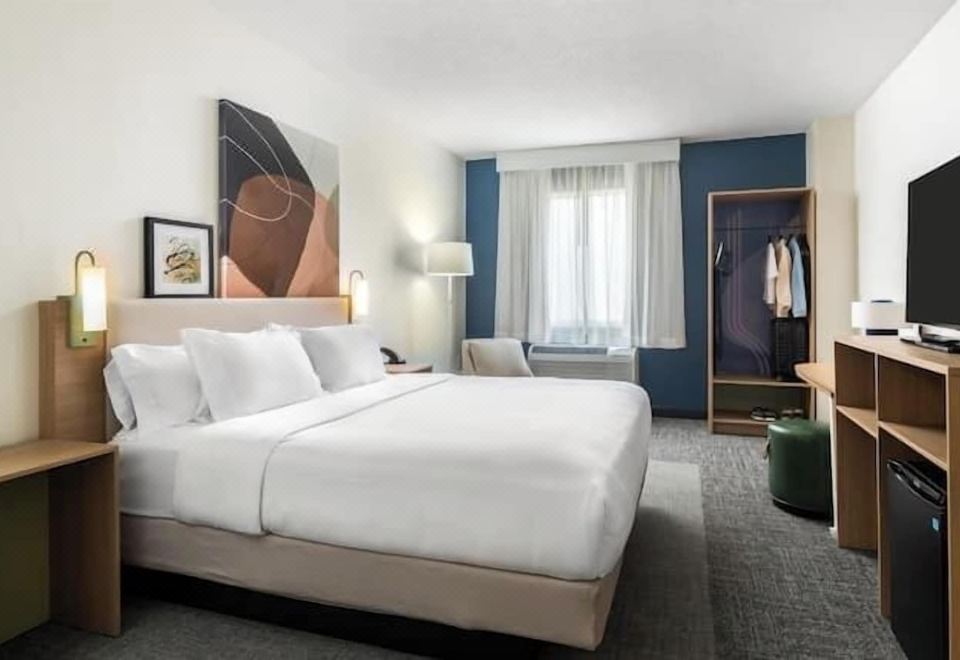 2. 힐튼 덴버 테크..