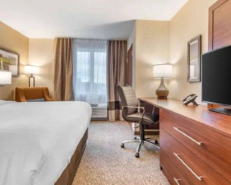 Comfort Inn & Suites Hotels in Goderich