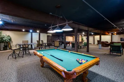 Snowline Lodge Condo #46 - Great for Skiers and Hikers on a Budget! Now Has Wifi