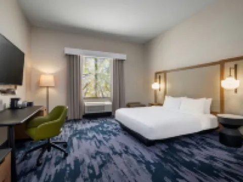Fairfield Inn & Suites Louisville Shepherdsville Hotels in Hillview