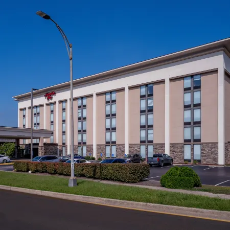 Hampton Inn Charleston-Downtown (Civic Center)