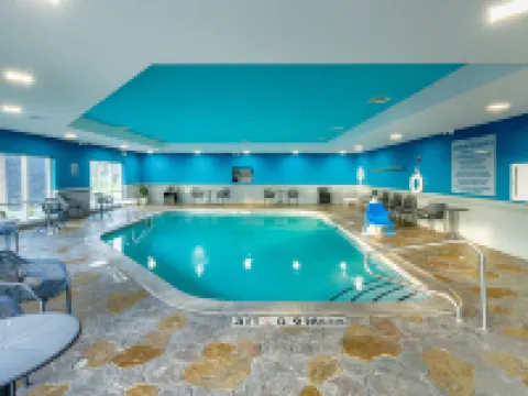 ハンプトン  イン & スイーツ クリーバーン クリーバーンのホテル