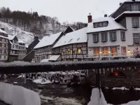 Relax (sauna) in a centuries-old half-timbered house, idyllic a. D. Rur in the middle of Altstadt Hôtels à proximité de : Monastère de Reichenstein