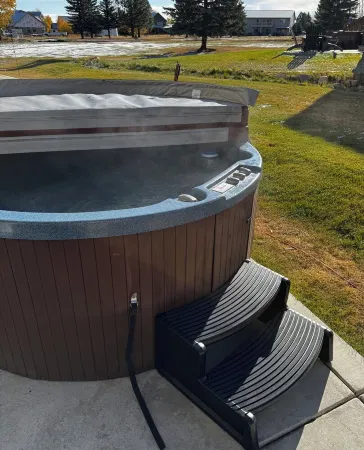 Modern, pet-friendly mountain house! Отели в г. Карбон