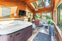 Central Omaha Pool w/ Spa Oasis + Fire Pit + 3 Living Rooms