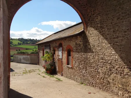 High Quality, Peaceful, Panoramic Views, AONB, close to Jurassic Coast.