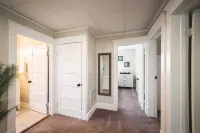 *Freshly Renovated & Clean! Perfect Family Home!*