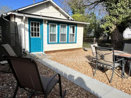 Quantico Bungalow Marine Graduations FBI HQ Marines Potomac River Getaway Отели рядом с достопримечательностью «Квантико Паркинг Лот»