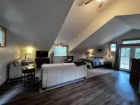 Eagles Nest & Mountain View