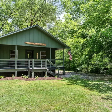 Cozy Retreat on the Obey River near Dale Hollow Lake