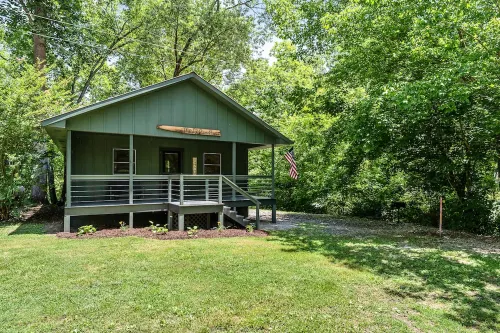 Cozy Retreat on the Obey River near Dale Hollow Lake