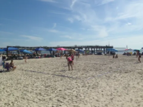 F2, Downtown St. Augustine, POOL, beaches, spacious, free onsite parking!