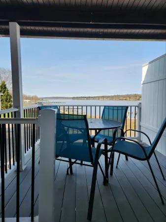 Downtown Lake View Condo -Unit 2