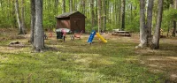 Cozy property, a short walk to a lake front beach.