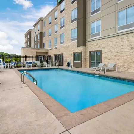 Holiday Inn & Suites SAVANNAH AIRPORT - POOLER by IHG