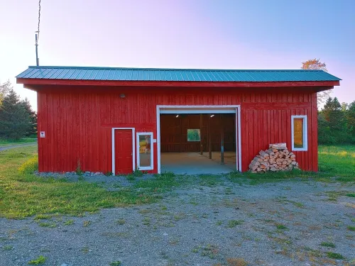 Woodys Retreat  this rental includes the barn outdoor covered fire pit