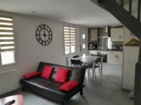 Guest House 400m from Marina and Shopping Area 索姆河畔聖瓦萊里酒店