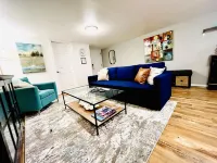 Large Modern 2 Bedroom near Ocean, Airport, and Seattle with private garage