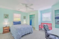 Hillside Hideout With Scenic Bluegrass Hot Tub Views!