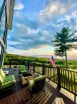 Cozy Cabin, Big Views. Maine Mountain Retreat