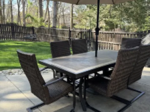 4 bedrooms, Simpsonville, family-friendly, great fenced back yard with fire pit Hotels in Simpsonville