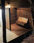 The Red Dog Cottage In The Woods w/ Hot Tub