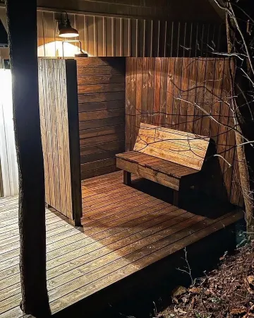 The Red Dog Cottage In The Woods w/ Hot Tub Отели в г. Чаттарой