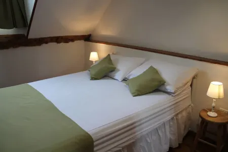 Gîte Fournil for 9 to 11 people close to the Suisse Normande!