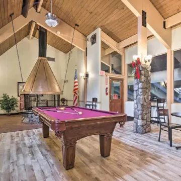 Creekside Cabin in Poconos Mountain Resort
