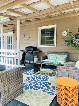 Etowah River, Berry College Retreat-3 miles from Broad St. Отели в г. Флойд