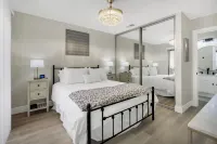 Modern Desert Retreat 40868 Ave Solana 주변 호텔