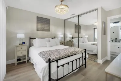 Modern Desert Retreat