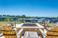 Amazing Waterfront Condo on Possum Kingdom Lake, perfect for families or couples