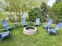The Bay Shore Getaway 300 FEET TO BEACH & SECLUDED BEACH With New KAYAKS!!