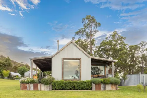 Hartvale Cottage & Gardens.  Breathe out... Let go... Be inspired...