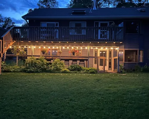 Lakefront house-6 acres of woods-Private Lake-4 miles from MIS Hotels in Lenawee County