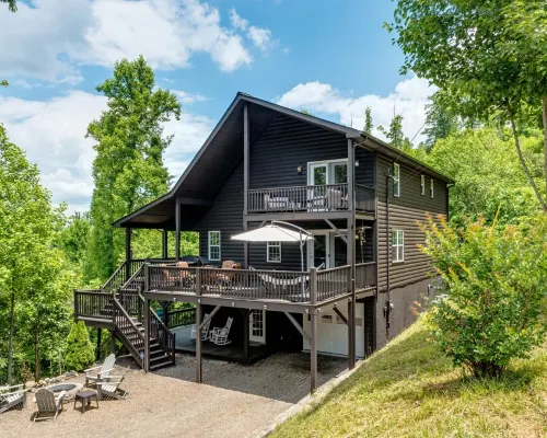 Spacious Mountain Cabin w/Beautiful View!! 3 King Beds & Spa! Hotels in Yancey County