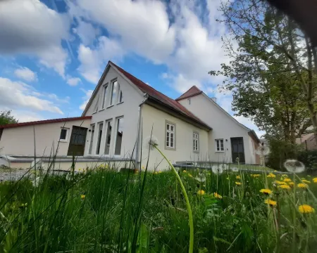 Modern vacation apartment "Tanzsaal" Living in a listed half-timbered house Hotéis em Sinsheim