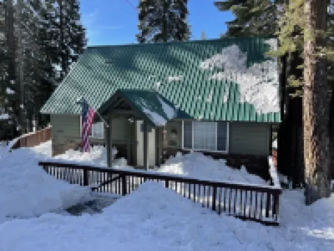 Almanor Lake House, Beach, Dock and Mooring Ball.
