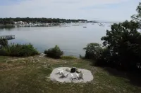 New prices, summer getaway at Seashore Cottage, Great Views and cozy fireplace