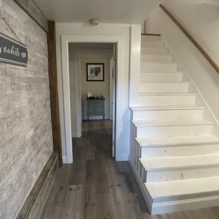 Renovated Ranch 5 Bed 2 Bth, Open concept. Close to beaches, airport & Portland