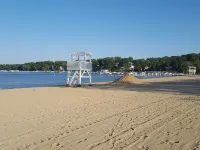 Classic Lake House just a few blocks to Abbey, Lakefront, Restuarants, & Beach