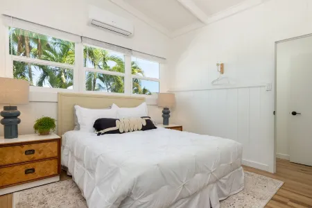 free parking - walk to Honl beach & Downtown Kona