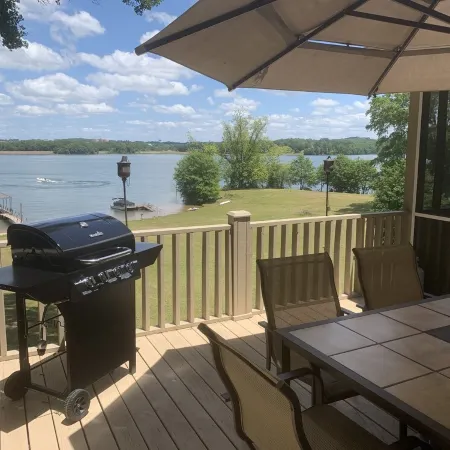 THE Premier Clemson /Seneca Lake Home