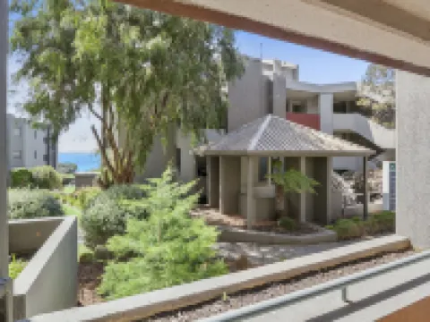 Cumberland Resort Lorne private Apartment near beach, pool, spa, tennis, shops