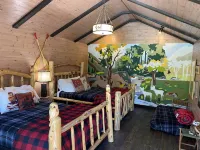 Moonlight Cottage “Hoot”, Sleeps 5 โรงแรมใน